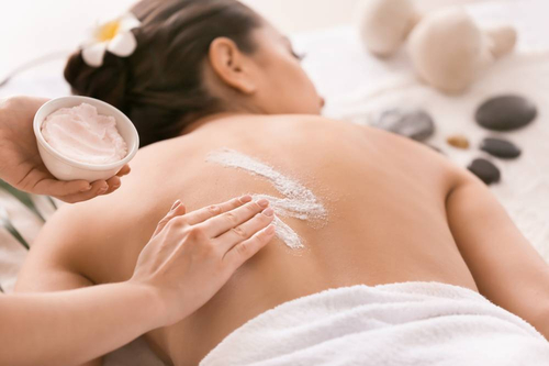 مساج التقشير Scrub massage