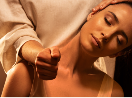 مساج رقبة و اكتاف Neck & Shoulders Massage